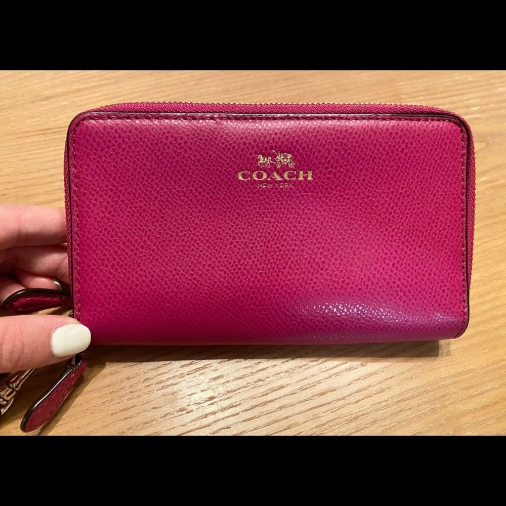 SOLD — Coach Wallet